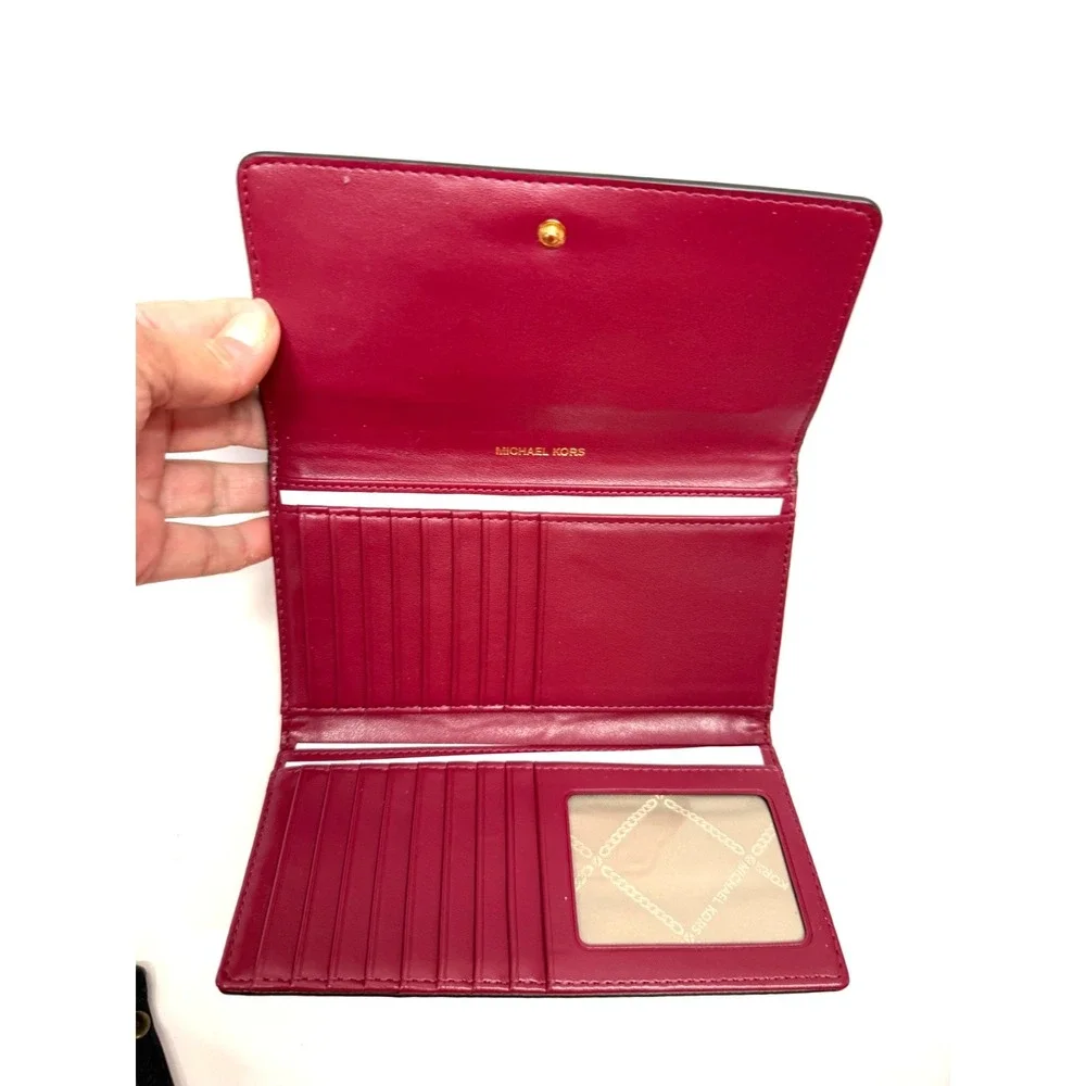 Michael Kors Jet Set MAGENTA PINK PATENT LEATHER CROCO‎ Wallet! Rare 7 x 4